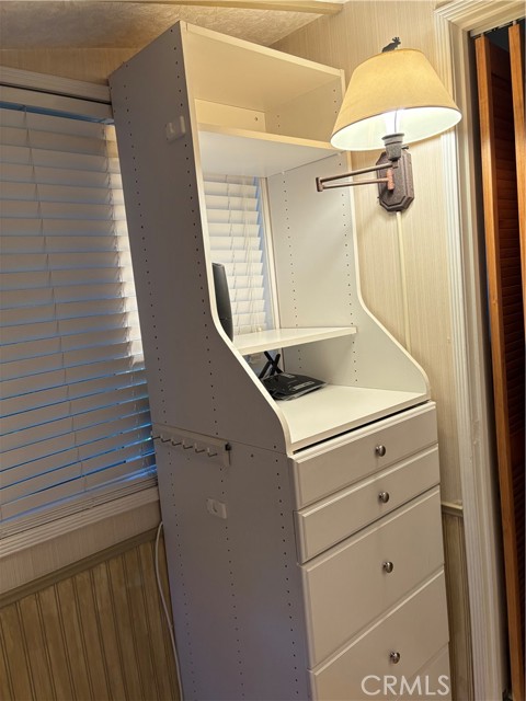 Detail Gallery Image 34 of 57 For 743 Woodland Rd, Crestline,  CA 92325 - 3 Beds | 2/1 Baths