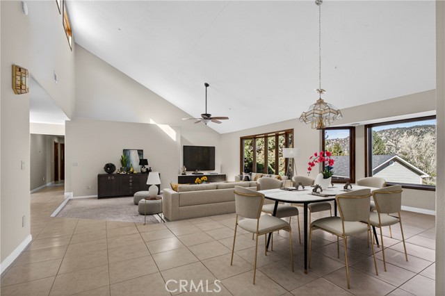 Detail Gallery Image 3 of 71 For 5328 Shirley J, Wrightwood,  CA 92397 - 8 Beds | 4/1 Baths