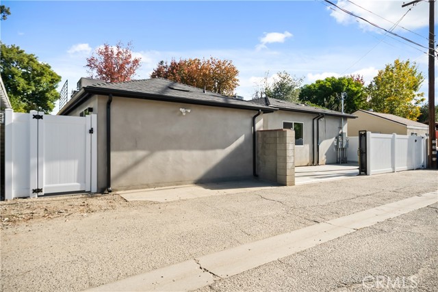 Detail Gallery Image 18 of 18 For 6937 Jellico Ave, Lake Balboa,  CA 91406 - 2 Beds | 2 Baths