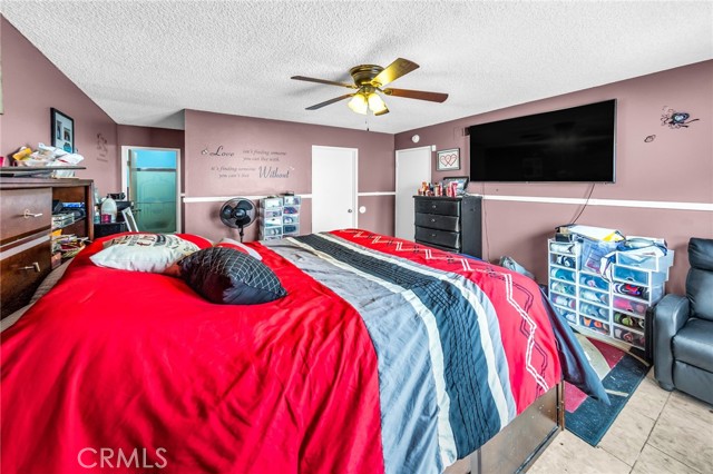1137 Express Circle, Colton CA: https://media.crmls.org/medias/cec570ef-e0b7-4323-b194-4f37b195b974.jpg