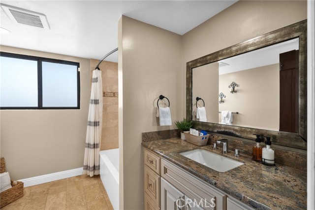 38225 Camino Sierra Road, Temecula CA: https://media.crmls.org/medias/cec5fc29-86d6-4157-8cf7-66b16e2db248.jpg