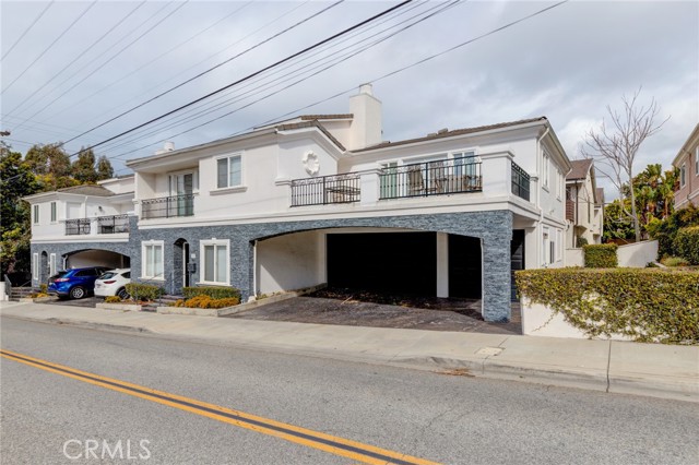 Detail Gallery Image 4 of 40 For 1903 Voorhees Ave, Redondo Beach,  CA 90278 - 7 Beds | 5 Baths