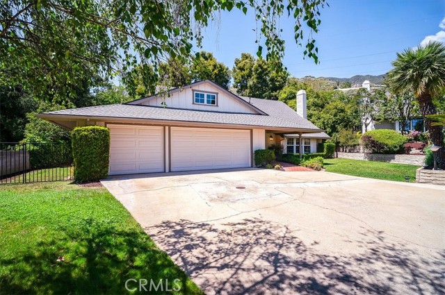 Detail Gallery Image 1 of 50 For 2521 Wildrose Ln, Upland,  CA 91784 - 4 Beds | 3 Baths