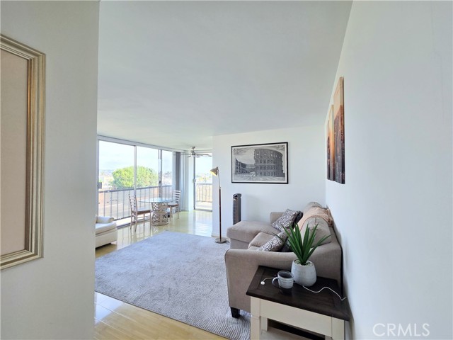 Detail Gallery Image 4 of 19 For 375 Atlantic Ave #502,  Long Beach,  CA 90802 - 2 Beds | 2 Baths