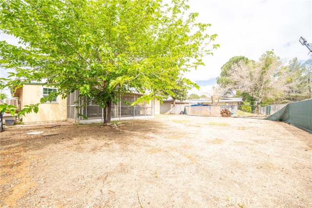 Detail Gallery Image 30 of 48 For 14215 Canterbury Dr, Victorville,  CA 92395 - 3 Beds | 2 Baths