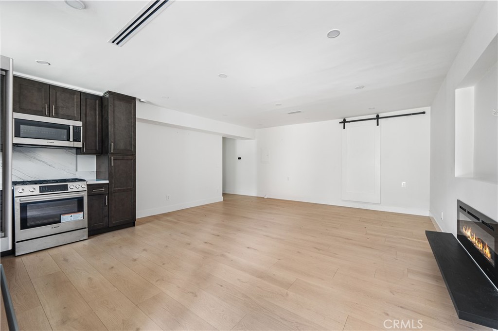 2911 E Chevy Chase DriveGlendale img 52