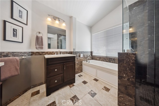 27628 Deerfield Lane, Valencia CA: https://media.crmls.org/medias/cec7a41d-d5d5-49a7-b9fa-2ce188339533.jpg