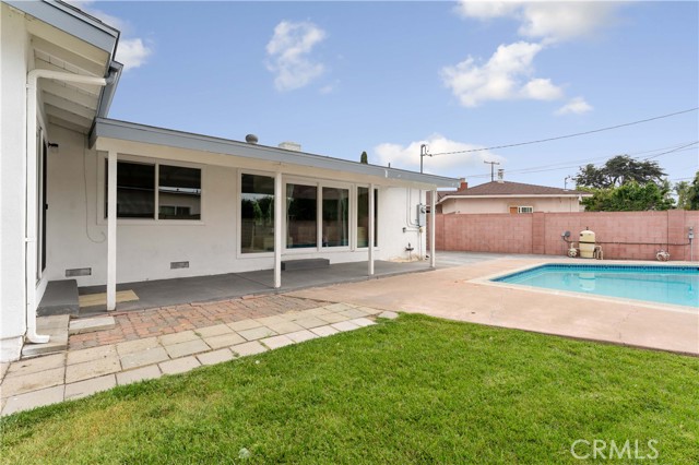 2106 W Judith Lane, Anaheim CA: https://media.crmls.org/medias/cec89d29-deb0-4475-b6d6-91e7a74c6fde.jpg