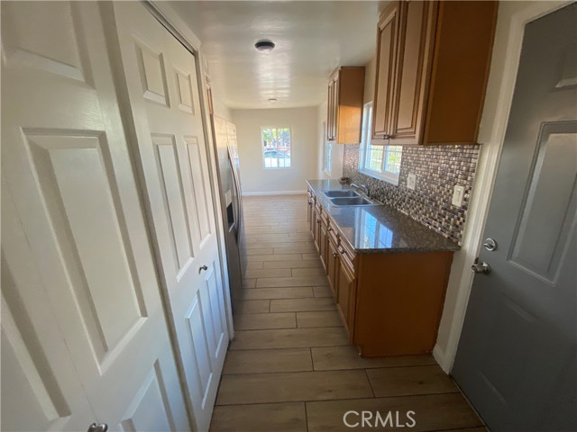 Detail Gallery Image 7 of 14 For 1206 W Mcfadden Ave, Santa Ana,  CA 92707 - 4 Beds | 2 Baths