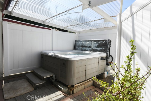 5295 Bronson Way, Riverside CA: https://media.crmls.org/medias/cec9a976-1813-4652-9544-8efc8a2752b0.jpg