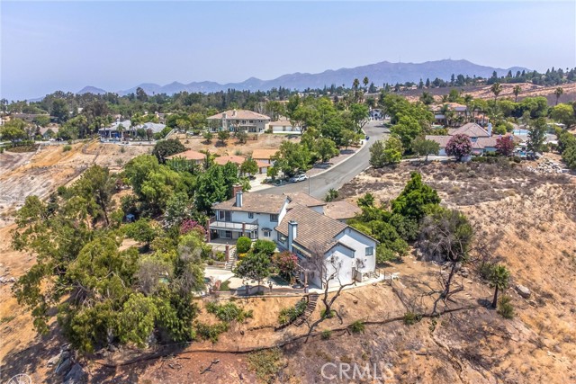 6966 Ranch View Road, Riverside CA: https://media.crmls.org/medias/cec9da7c-23bf-4e8e-86de-0b0616222f1b.jpg