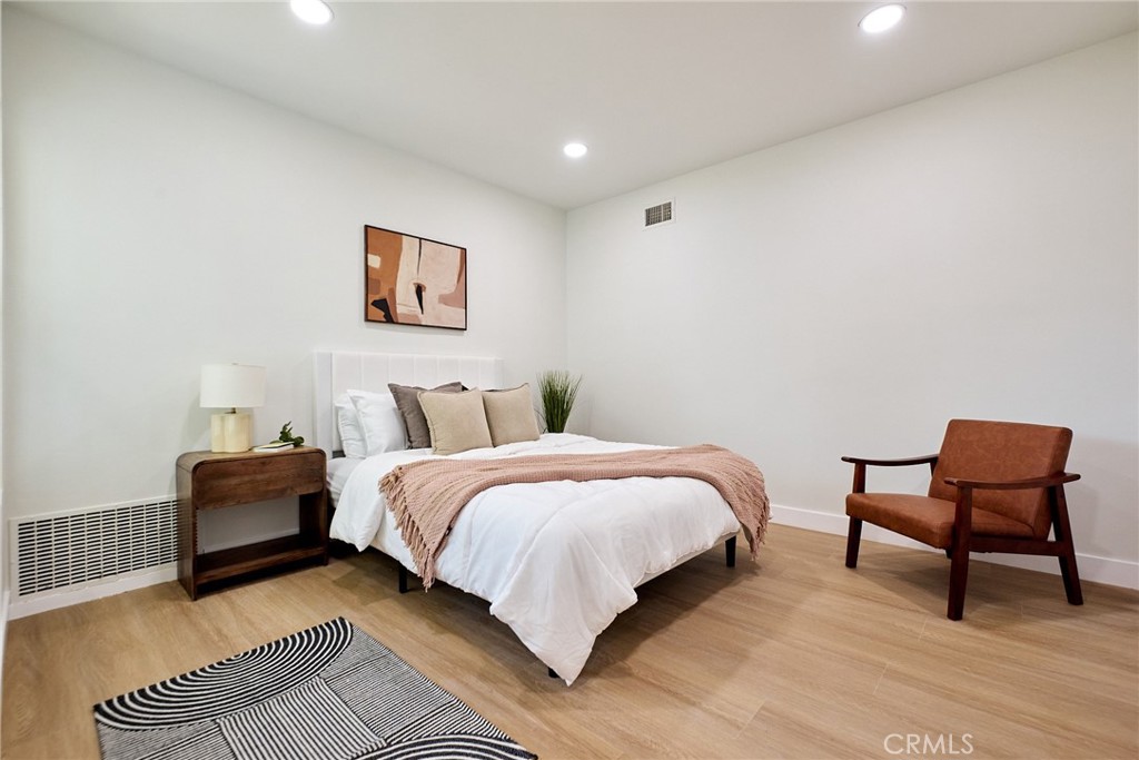 MLS #OC26138586 image #16