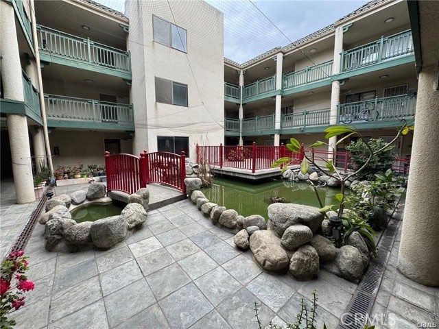 Detail Gallery Image 3 of 22 For 321 N Orange Ave #209,  Monterey Park,  CA 91755 - 2 Beds | 2 Baths