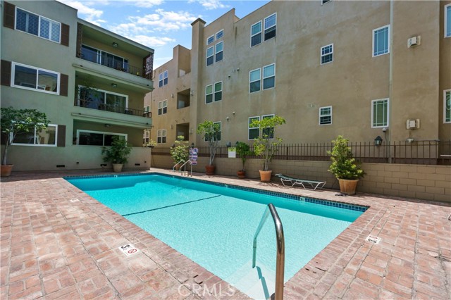 Detail Gallery Image 26 of 28 For 10707 Camarillo St #317,  Toluca Lake,  CA 91602 - 3 Beds | 2 Baths
