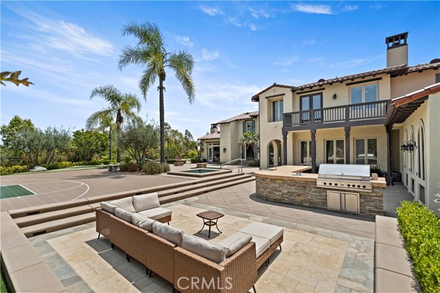 2535 Bronzewood Drive, Tustin CA: https://media.crmls.org/medias/cecbbc4b-edea-4d1e-ab5c-c96ea61ae07d.jpg