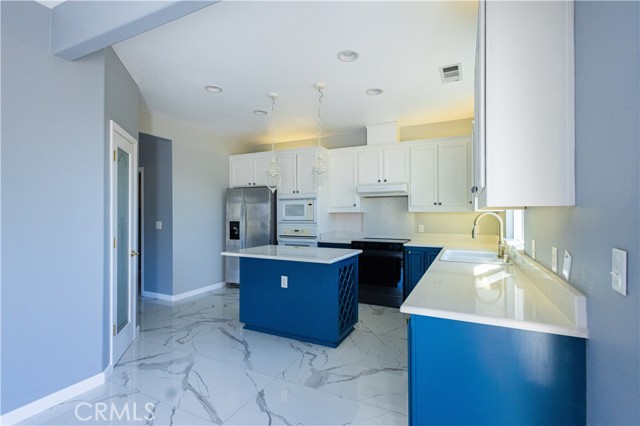 24115 Black Bart Court, Corning CA: https://media.crmls.org/medias/cecc28de-fcdb-4c6c-8a24-f9c598219ece.jpg