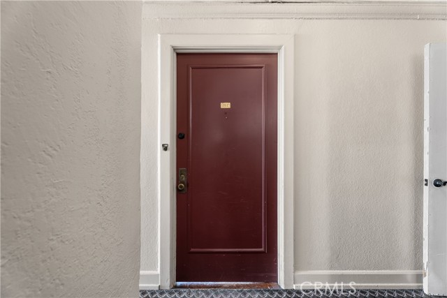 455 E Ocean Boulevard, Long Beach CA: https://media.crmls.org/medias/cecc5561-8e81-4c8b-8ed6-8da9e3a24d4d.jpg
