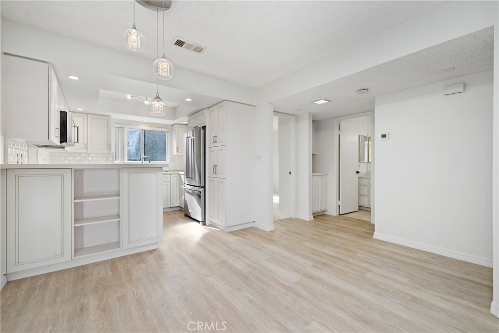 Ceccdcad 7401 4e18 875f Ad9ae5fc4827