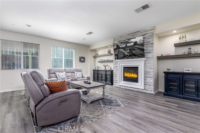 Detail Gallery Image 2 of 20 For 29426 Batters Box, Lake Elsinore,  CA 92530 - 4 Beds | 3 Baths