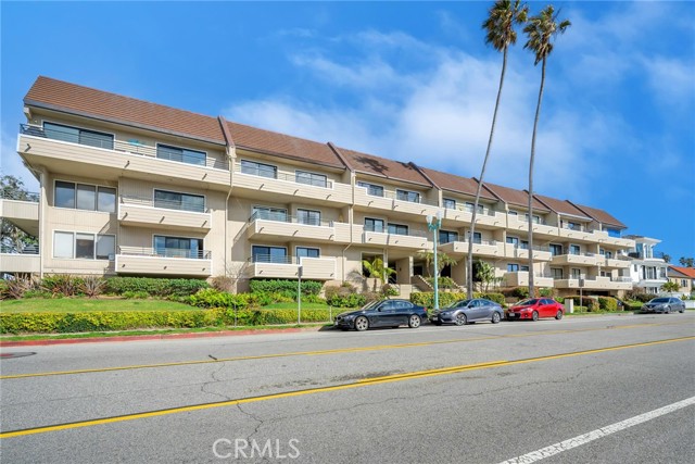 700 Esplanade, Redondo Beach, California 90277, 2 Bedrooms Bedrooms, ,2 BathroomsBathrooms,Residential,Sold,Esplanade,SB23038910