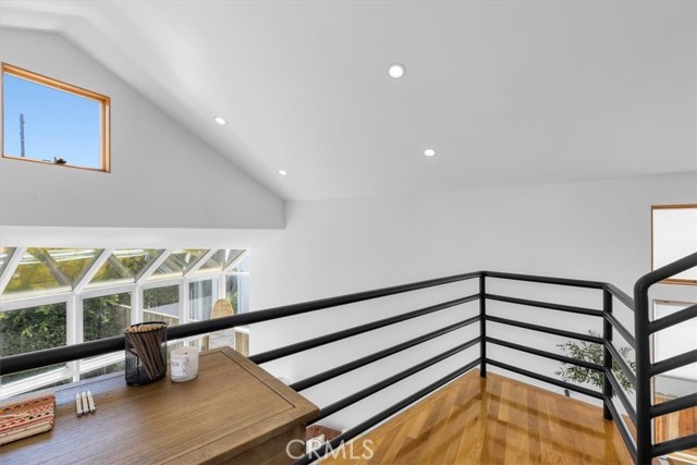 Detail Gallery Image 27 of 64 For 2704 Laurel Ave, Manhattan Beach,  CA 90266 - 4 Beds | 4 Baths