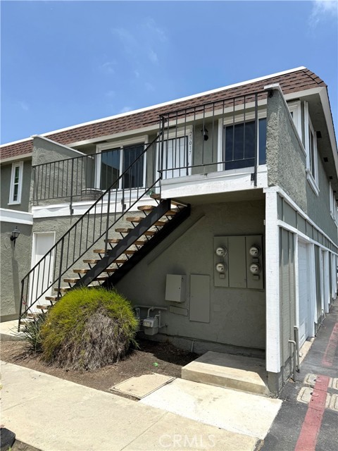 23017 Via Pimiento, Mission Viejo CA: https://media.crmls.org/medias/ced0b4b6-70bd-4309-924a-20bdd818326e.jpg