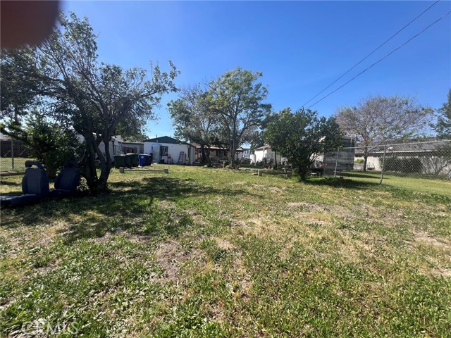 Detail Gallery Image 13 of 16 For 8323 Emerald Ave, Fontana,  CA 92335 - 2 Beds | 1 Baths