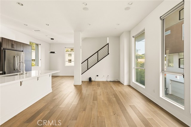 Detail Gallery Image 10 of 25 For 2201 Tom Mix, Silver Lake Los Angeles,  CA 90026 - 2 Beds | 2/1 Baths