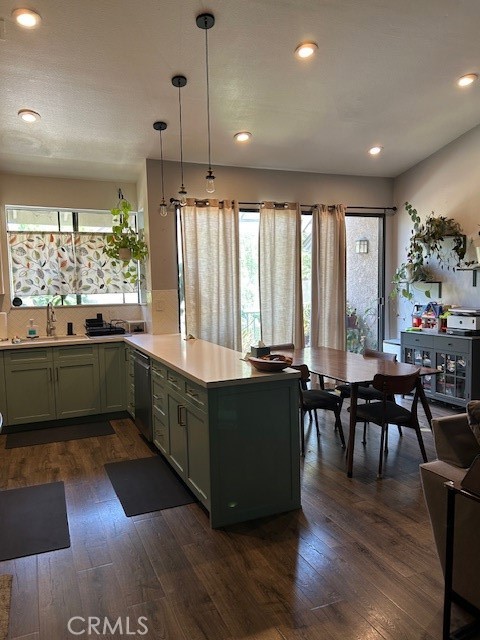 10591 Lakeside S Drive, Garden Grove CA: https://media.crmls.org/medias/ced2222f-f697-40d1-8a1a-bdcc8172b27f.jpg