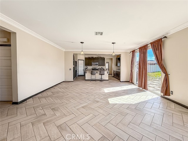 Image 11 of 49 For 458 Edgewood Drive