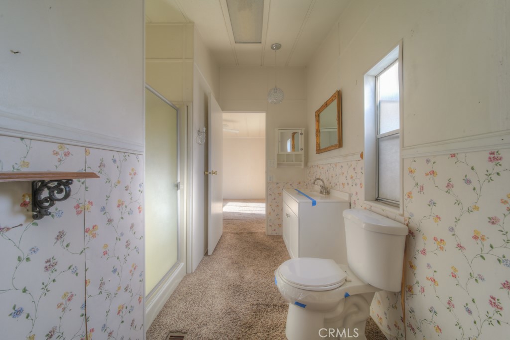 https://media.crmls.org/medias/ced27955-ef4a-4a22-bac5-d7981ff1bc7b.jpg?preset=X-Large