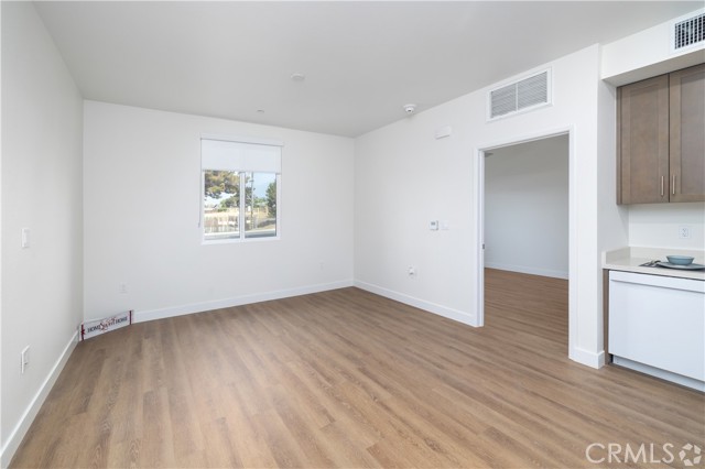 4933 N River Road, Oceanside CA: https://media.crmls.org/medias/ced41ada-a3b7-410d-8952-4f00f77f4eef.jpg