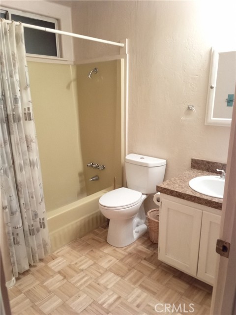 Detail Gallery Image 14 of 28 For 21922 Ottowa Rd #1,  Apple Valley,  CA 92308 - 2 Beds | 2 Baths