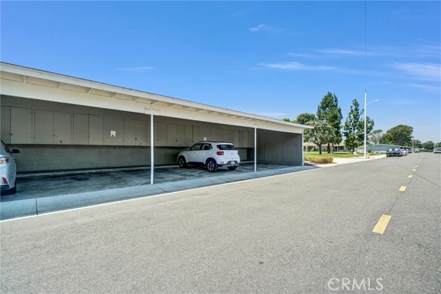 13800 Annandale Drive, Seal Beach CA: https://media.crmls.org/medias/ced51993-4e89-46ad-a746-7ca9ff1a36b3.jpg