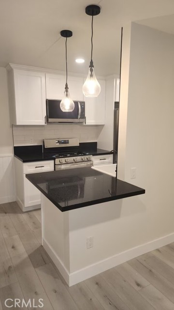 Detail Gallery Image 3 of 26 For 3219 Colorado, Santa Monica,  CA 90404 - 2 Beds | 2 Baths