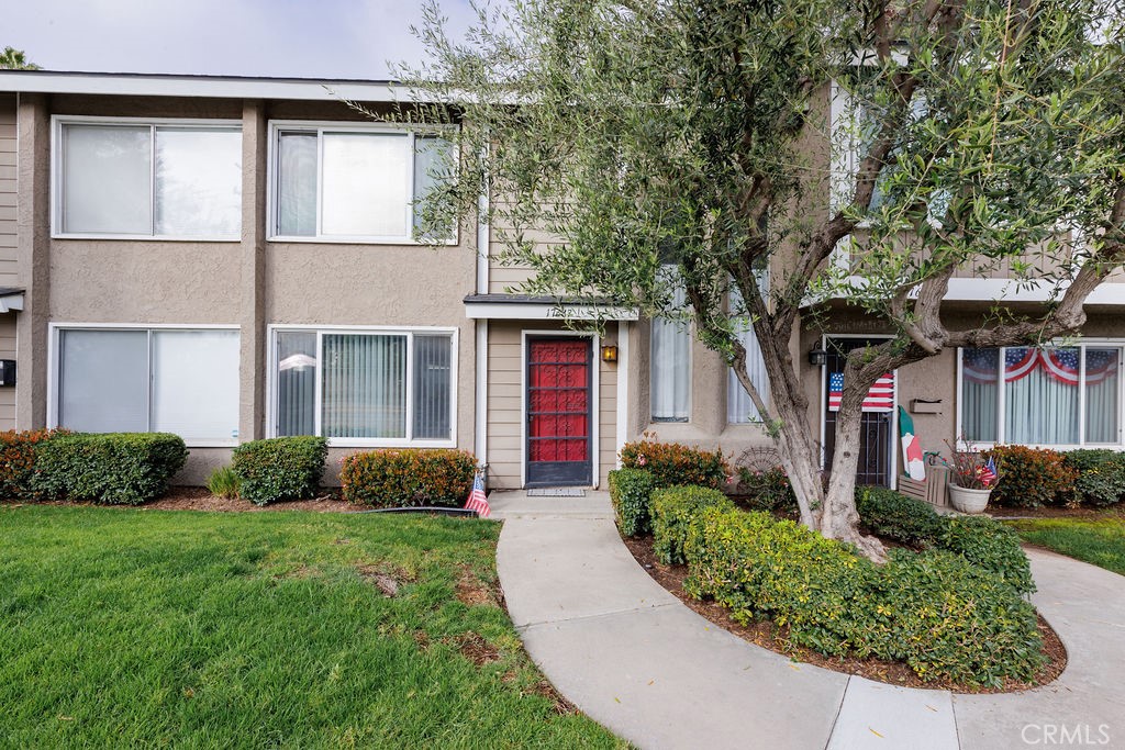 17687 Newland Street, Huntington Beach, CA 92647