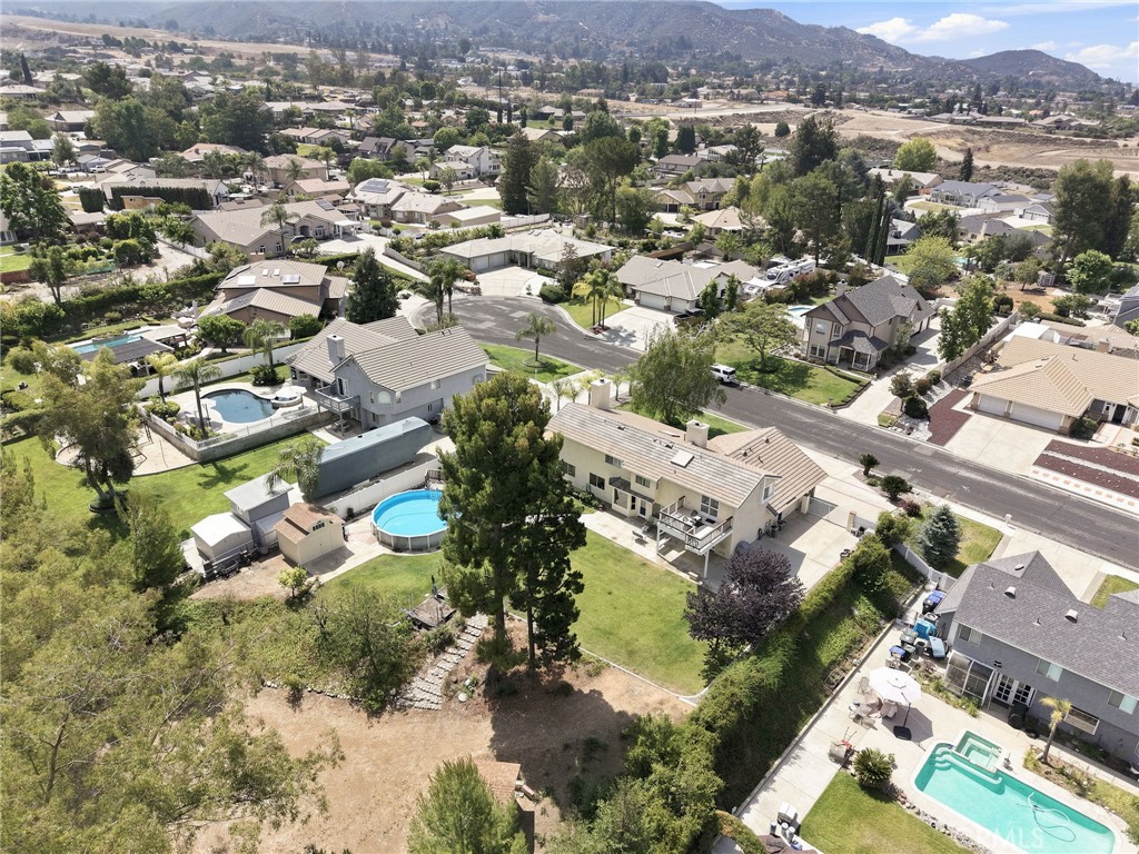 https://media.crmls.org/medias/ced60616-339d-417d-82cd-e40f8d8824e5.jpg?preset=X-Large