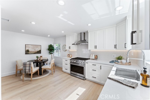 18011 Theodora Drive, Tustin CA: https://media.crmls.org/medias/ced6d617-2cde-49c1-a46e-85311857b32b.jpg