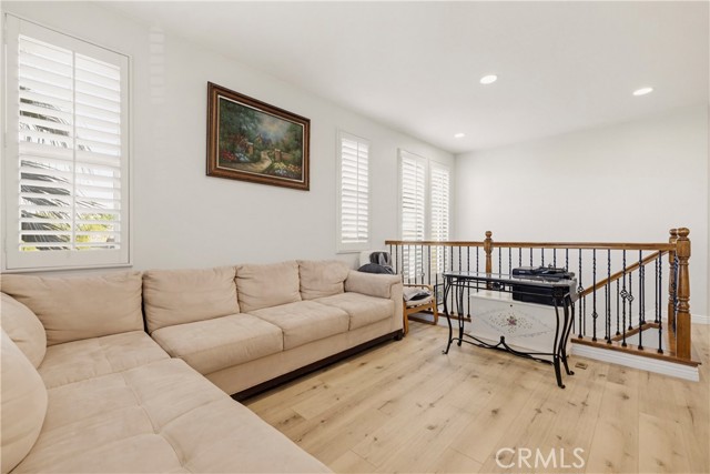 Detail Gallery Image 44 of 75 For 19721 Mathilde, Saugus,  CA 91350 - 5 Beds | 4 Baths