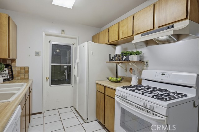 Detail Gallery Image 21 of 58 For 11681 Wasco, Garden Grove,  CA 92841 - 4 Beds | 2 Baths