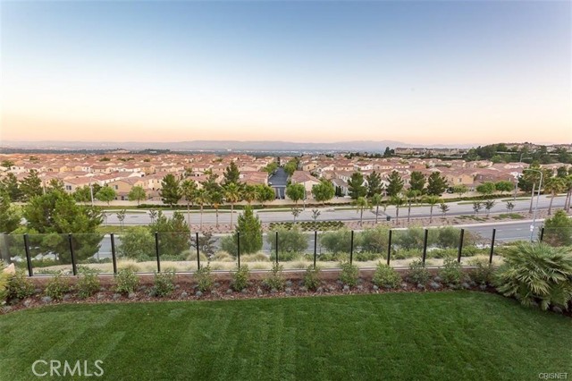 11527 N Darcy, Porter Ranch CA: https://media.crmls.org/medias/ced82f3b-619c-4f71-b7aa-8ee453d4a4f4.jpg