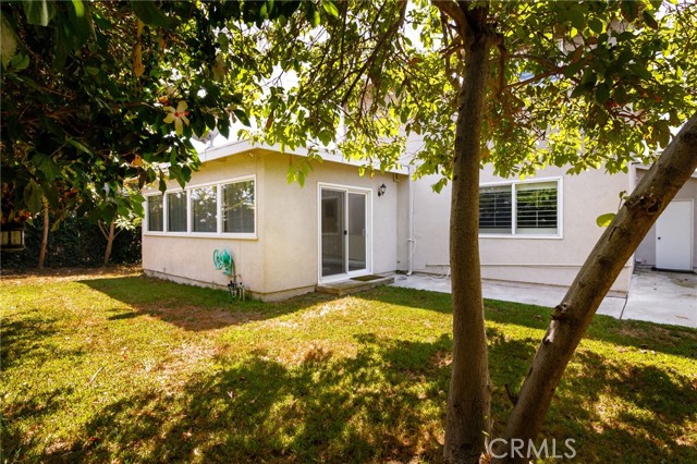 20812 Lancelot Lane, Huntington Beach CA: https://media.crmls.org/medias/ced88fa7-b6e9-4232-9b82-6e9e052b6a8a.jpg