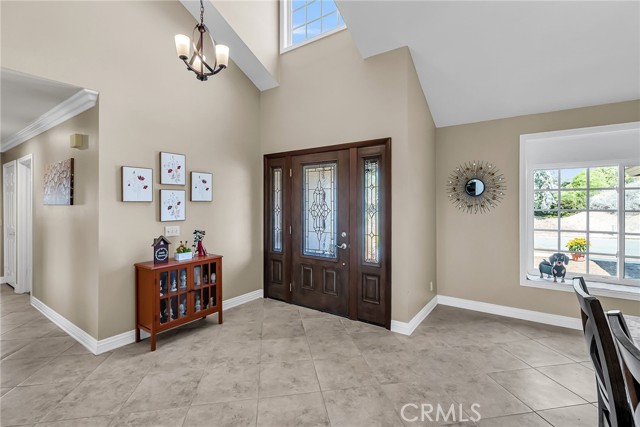 15725 Terraceview Court, Riverside CA: https://media.crmls.org/medias/ced8b467-efe3-4d56-b3c4-d9b9127927bc.jpg