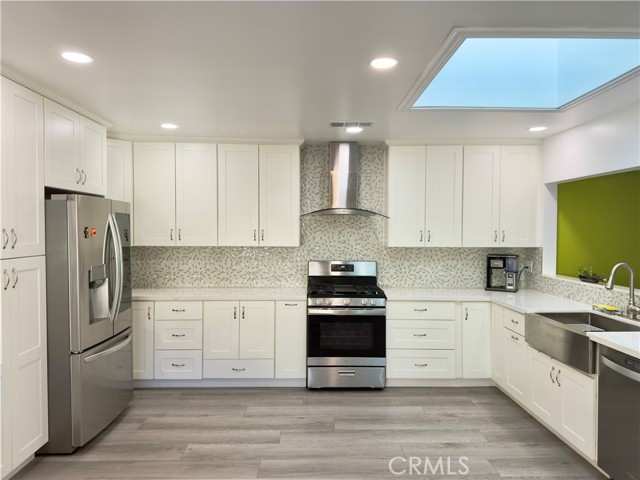 Image 3 of 6 For 4615 Castana Avenue