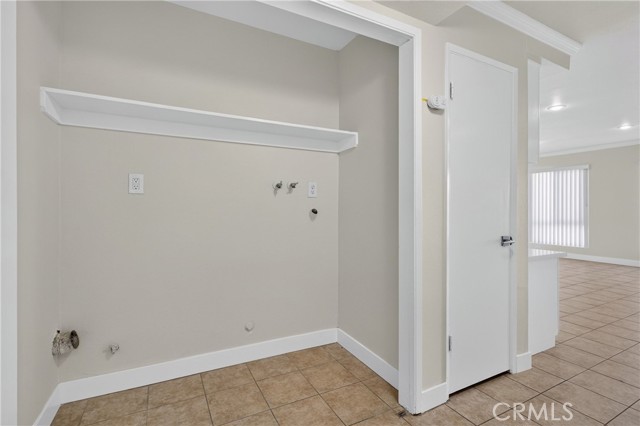 25220 Belle Porte Avenue, 2 photo 8