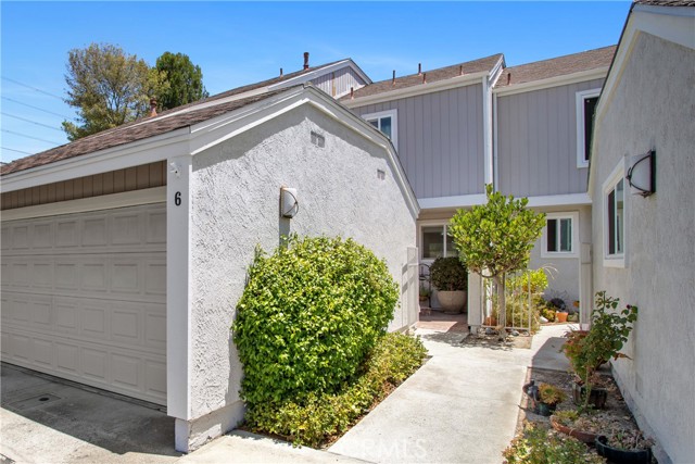 6 Autumn Hill Ln, Laguna Hills, CA 92653