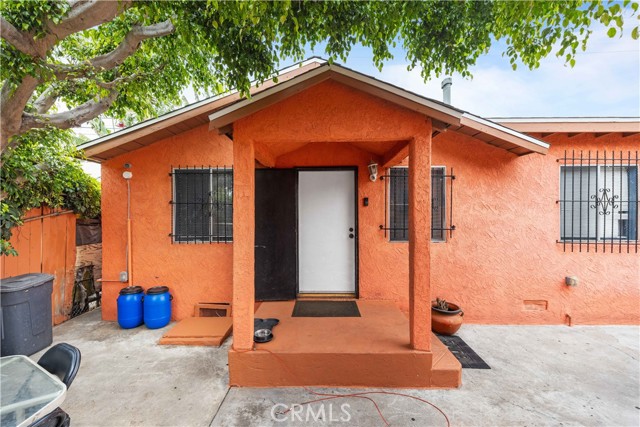 157 E 70th Street, Los Angeles CA: https://media.crmls.org/medias/ceda7c2b-cd51-4a83-b5ba-9f5fa57e2368.jpg