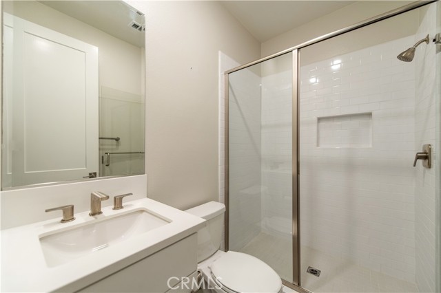 Detail Gallery Image 16 of 38 For 631 Cardona, Lake Forest,  CA 92630 - 5 Beds | 4 Baths