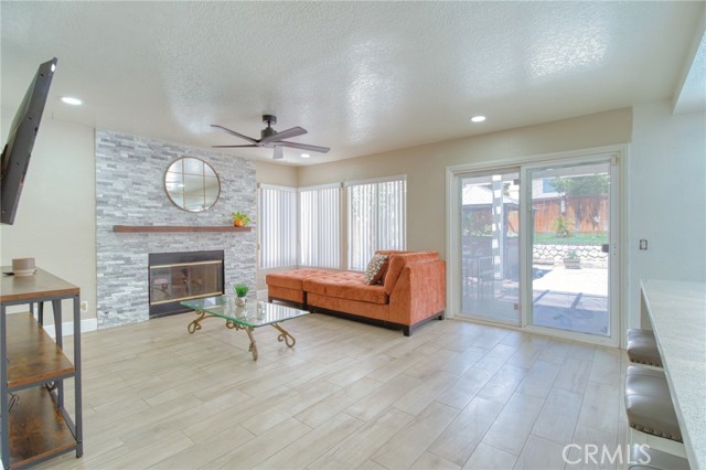 10075 Desert Mallow, Moreno Valley CA: https://media.crmls.org/medias/cedae476-9764-444f-bdec-26add8ac05a7.jpg