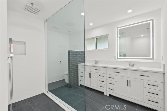 Detail Gallery Image 26 of 72 For 6172 Dalecrest Ave, Woodland Hills,  CA 91367 - 3 Beds | 2 Baths